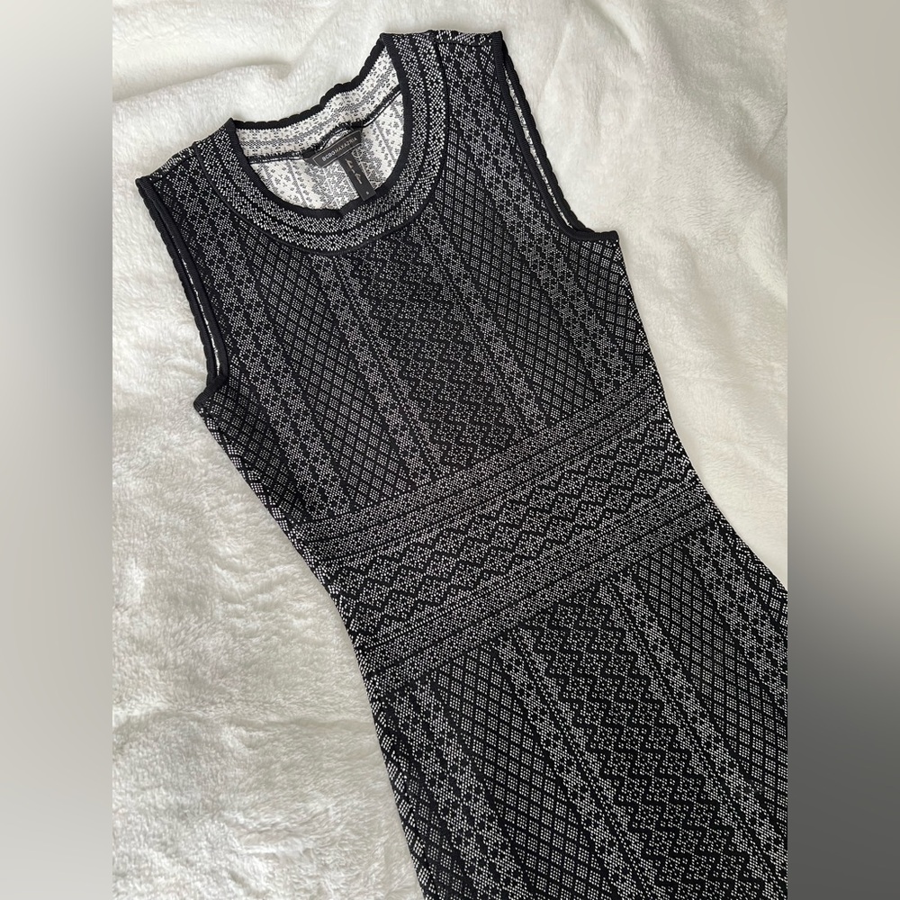 NWT BCBGMaxAzria Black & White Pattern Bodycon Mini Dress - S fits like XS/XXS